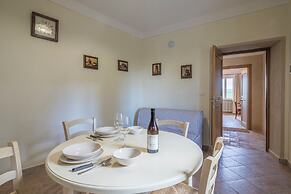 Casa Renato Apartments With Pool, Monforte D' Alba