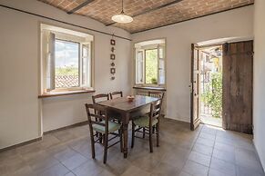 Casa Renato Apartments With Pool, Monforte D' Alba