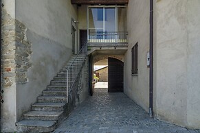 Casa Renato Apartments With Pool, Monforte D' Alba