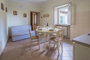 Casa Renato Apartments With Pool, Monforte D' Alba