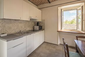 Casa Renato Apartments With Pool, Monforte D' Alba