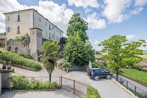 Casa Renato Apartments With Pool, Monforte D' Alba