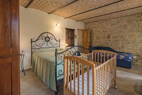 Casa Renato Apartments With Pool, Monforte D' Alba