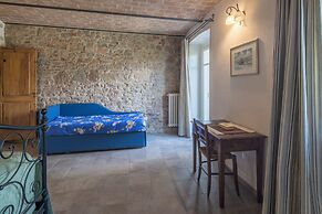 Casa Renato Apartments With Pool, Monforte D' Alba