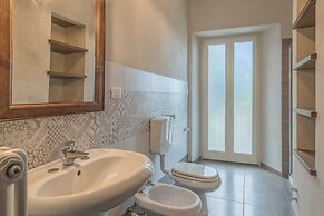 Casa Renato Apartments With Pool, Monforte D' Alba