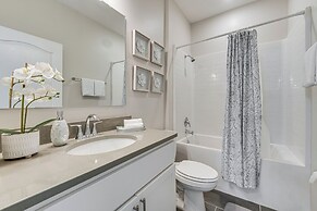 Relax, Play, Swim: Luxe Haines City Home w/ Lanai!