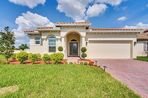 Relax, Play, Swim: Luxe Haines City Home w/ Lanai!