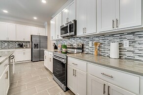 Relax, Play, Swim: Luxe Haines City Home w/ Lanai!