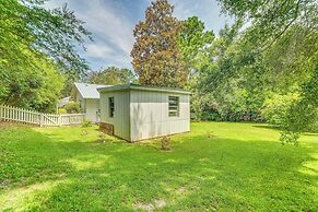 Charming Fairhope Home ~ 2 Mi to North Beach Park!