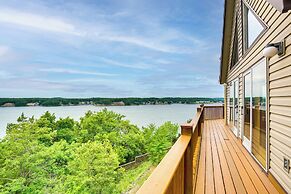 Spacious Osage Beach Home w/ Panoramic Lake Views