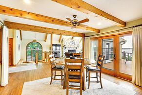 Spacious Osage Beach Home w/ Panoramic Lake Views