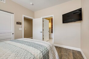 Mesquite Apartment: Walk to Wolf Creek Golf Club!