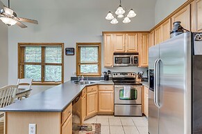 'peeking Pines' A-frame Cabin in Bryce Resort!