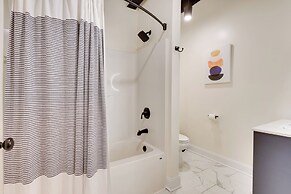 Modern Harrisonburg Home - 2 Mi to Jmu!