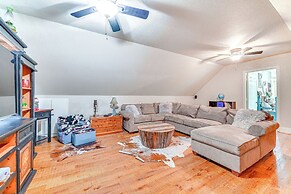 Fire Pit + Sauna: Spacious Lake Texoma Retreat!