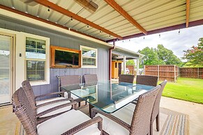 Fire Pit + Sauna: Spacious Lake Texoma Retreat!