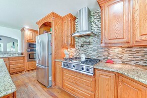 Fire Pit + Sauna: Spacious Lake Texoma Retreat!