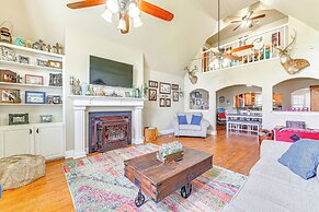 Fire Pit + Sauna: Spacious Lake Texoma Retreat!