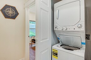 Montgomery Cottage w/ Fenced Yard < 1 Mi to Lakes!