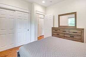 Montgomery Cottage w/ Fenced Yard < 1 Mi to Lakes!