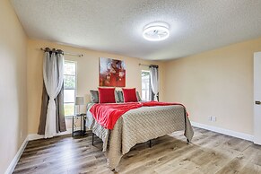 16 Mi to Downtown Tampa: Home w/ Hot Tub!