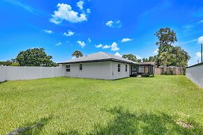 16 Mi to Downtown Tampa: Home w/ Hot Tub!