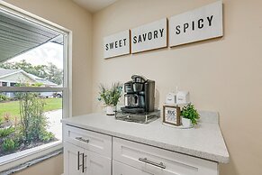 16 Mi to Downtown Tampa: Home w/ Hot Tub!