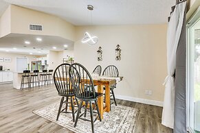 16 Mi to Downtown Tampa: Home w/ Hot Tub!