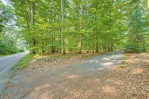 Pet-friendly Lebanon Vacation Rental on 6 Acres!