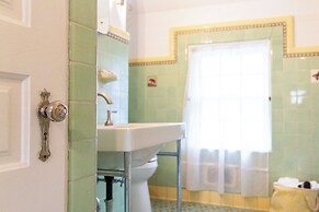 Charming Home: 3 Blocks to Winona State University