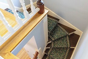 Charming Home: 3 Blocks to Winona State University