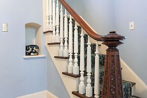 Charming Home: 3 Blocks to Winona State University