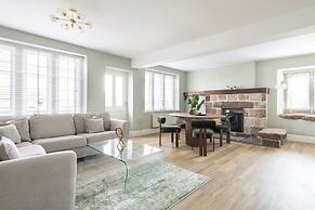 Host Stay Caedmons View