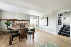 Host Stay Caedmons View