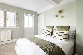 Host Stay Caedmons View