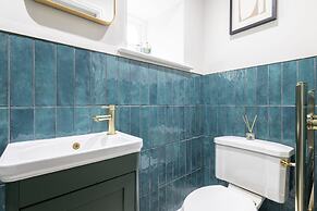 Host Stay Caedmons View