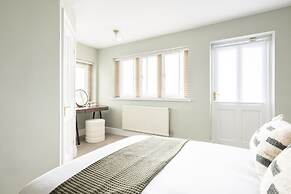 Host Stay Caedmons View