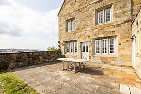 Host Stay Caedmons View