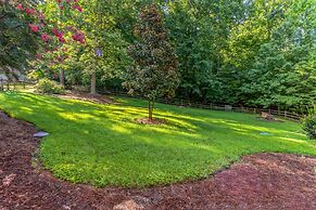 Luxurious Private Lakefront Paradise 5 Bedroom Home by RedAwning