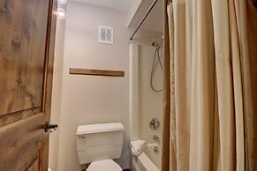 Orofino Dillon 104 2 Bedroom Condo by RedAwning