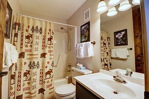 Orofino Dillon 104 2 Bedroom Condo by RedAwning