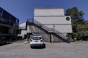 Orofino Dillon 104 2 Bedroom Condo by RedAwning