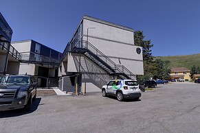 Orofino Dillon 104 2 Bedroom Condo by RedAwning