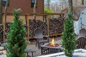 Pocono Scandinavian Cottage 2 Bedroom Cottage by RedAwning