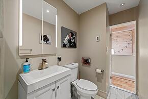 Pocono Scandinavian Cottage 2 Bedroom Cottage by RedAwning