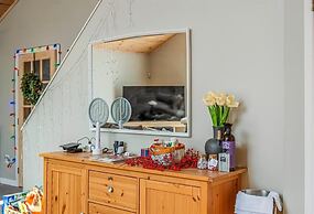 Pocono Scandinavian Cottage 2 Bedroom Cottage by RedAwning