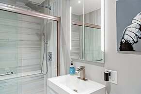 Pocono Scandinavian Cottage 2 Bedroom Cottage by RedAwning