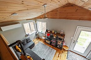 Pocono Scandinavian Cottage 2 Bedroom Cottage by RedAwning