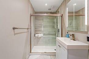 Pocono Scandinavian Cottage 2 Bedroom Cottage by RedAwning