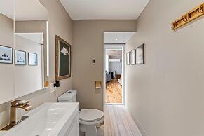 Pocono Scandinavian Cottage 2 Bedroom Cottage by RedAwning